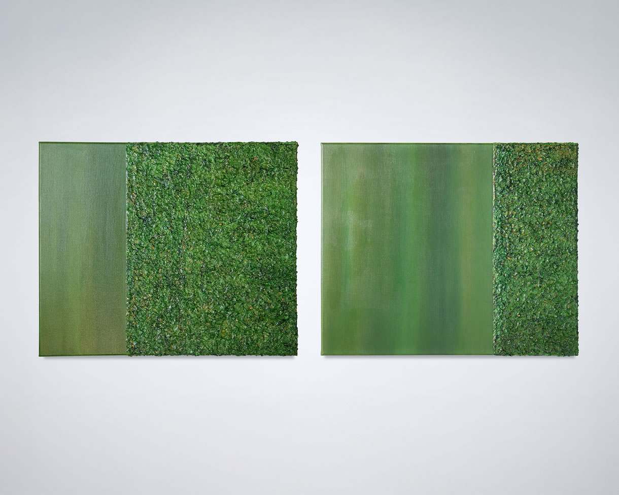 PORTRAIT OF TWO PEOPLE IN A RELATIONSHIP